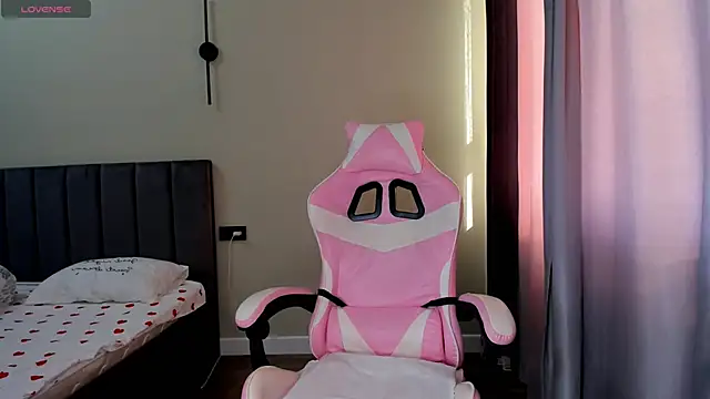 obokozu mai online show from 10-10-25, 04:11