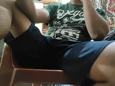 Snapshot of rocky4u7 chatting on 11-11-25, 10:59 rocky4u7 online show from 11-11-25, 10:59