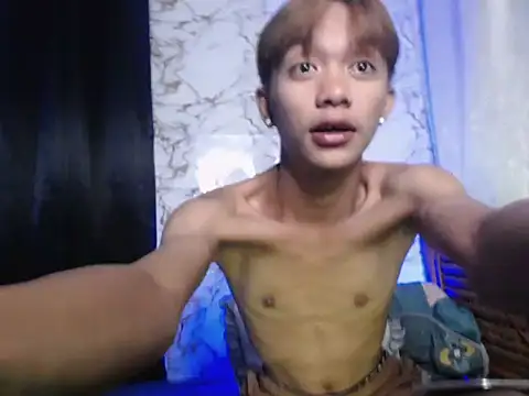 Snapshot of Innocentfucker chatting on 10-30-25, 12:34 Innocentfucker online show from 10-30-25, 12:34