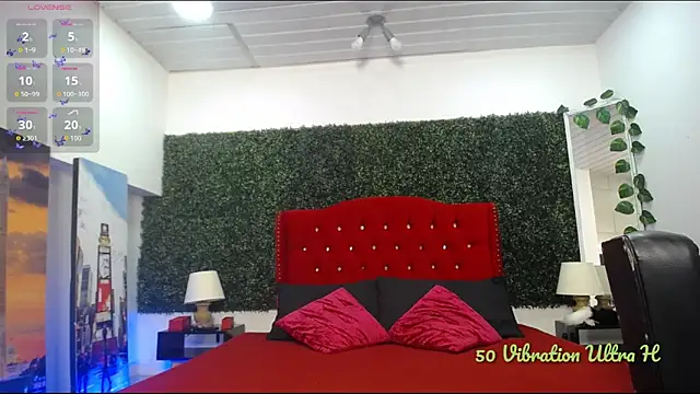 Snapshot of Fire_Fairy_ chatting on 10-18-25, 01:34 Fire Fairy  online show from 10-18-25, 01:34