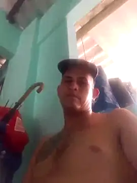 Snapshot of Kars1721 chatting on 02-13-26, 07:21 Kars1721 online show from 02-13-26, 07:21