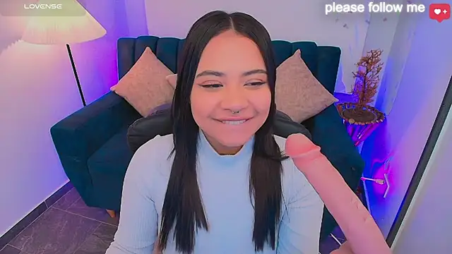 nicemiiaa7  online show from 05-13-26, 06:22