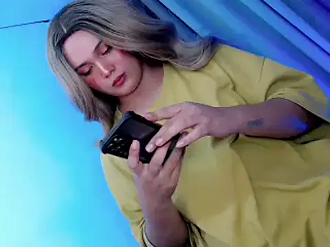 Snapshot of Sweet_angelinax chatting on 05-15-26, 11:28 Sweet angelinax online show from 05-15-26, 11:28