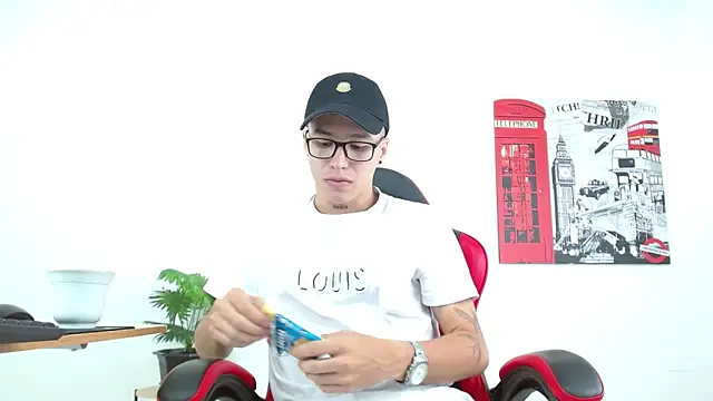 Cumandres18 online show from 09-16-25, 01:45