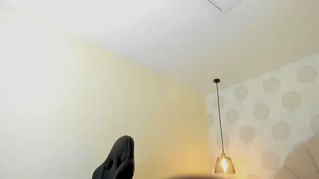 Snapshot of GIANAMILLER6 chatting on 01-13-26, 12:21 GIANAMILLER6 online show from 01-13-26, 12:21