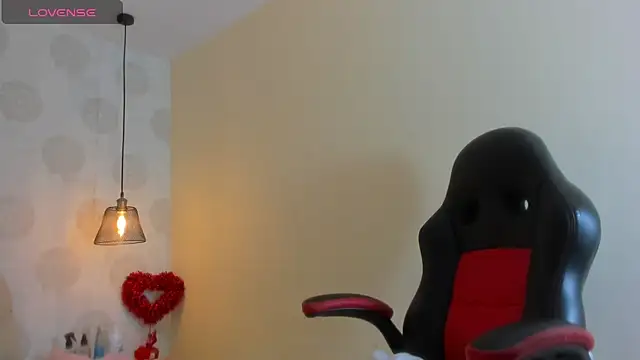 Snapshot of GIANAMILLER6 chatting on 02-21-26, 12:06 GIANAMILLER6 online show from 02-21-26, 12:06