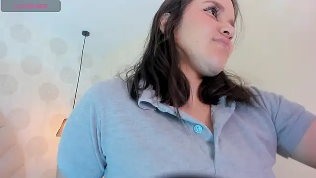 Snapshot of GIANAMILLER6 chatting on 02-25-26, 12:15 GIANAMILLER6 online show from 02-25-26, 12:15