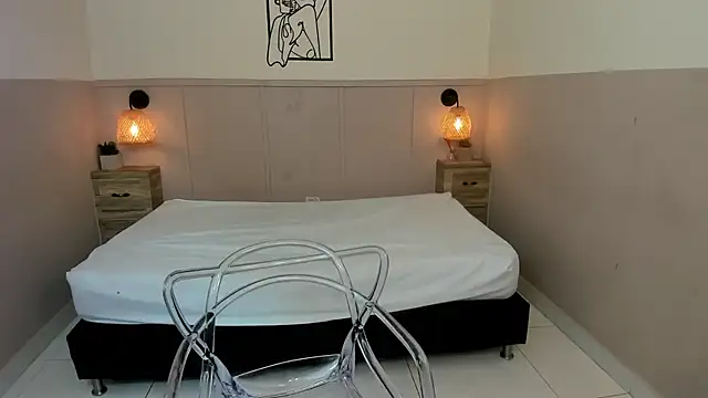 AuroraSky8 online show from 10-25-25, 11:51