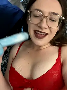 Snapshot of NaughtyNerdyWifey chatting on 11-29-25, 11:30 NaughtyNerdyWifey online show from 11-29-25, 11:30