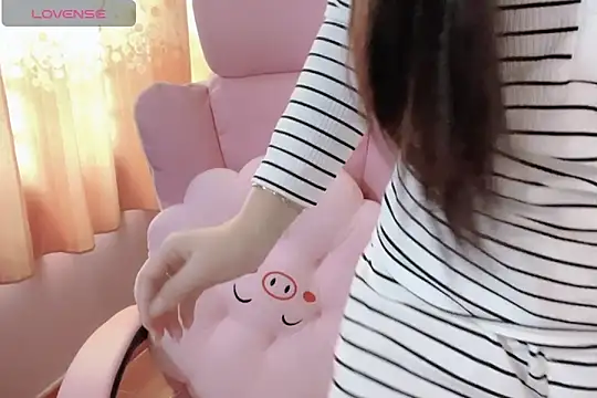  AFang  online show from 10-25-25, 06:10