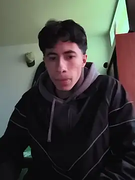 Snapshot of Rolito69 chatting on 06-15-26, 10:45 Rolito69 online show from 06-15-26, 10:45