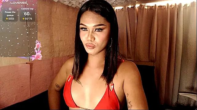 Snapshot of sweet_lucyyy chatting on 09-23-25, 06:00 sweet lucyyy online show from 09-23-25, 06:00