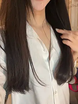 Dior baby online show from 03-26-26, 04:18