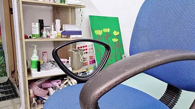 Snapshot of MichiLovely chatting on 09-30-25, 01:10 MichiLovely online show from 09-30-25, 01:10