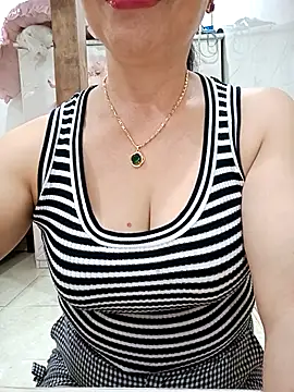 Snapshot of Kim-Anhh chatting on 10-01-25, 02:23 Kim-Anhh online show from 10-01-25, 02:23