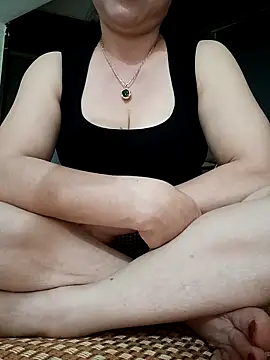 Snapshot of Kim-Anhh chatting on 10-24-25, 06:32 Kim-Anhh online show from 10-24-25, 06:32