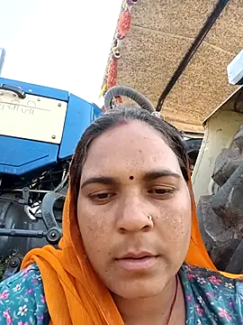 Radha hotx online show from 10-18-25, 08:37