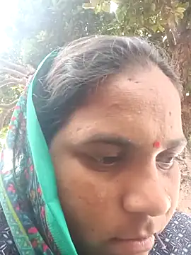 Radha hotx online show from 10-26-25, 07:47