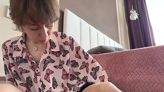 daniellia  online show from 10-27-25, 08:18