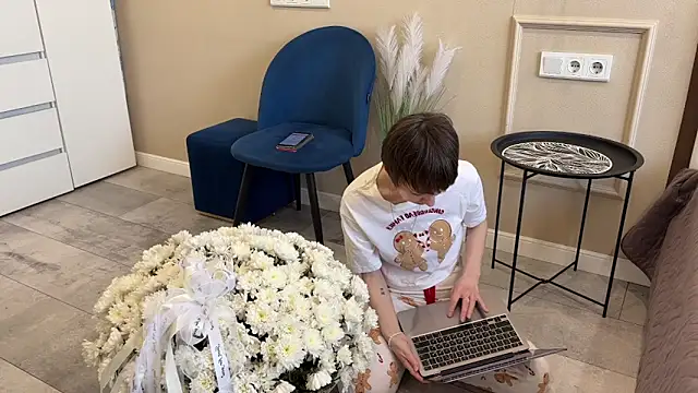 daniellia  online show from 03-15-26, 10:32