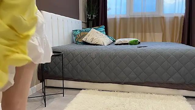 daniellia  online show from 03-17-26, 03:15