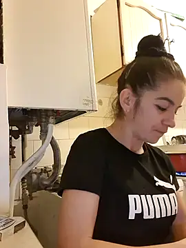 alinaalinutzq online show from 12-18-25, 05:08