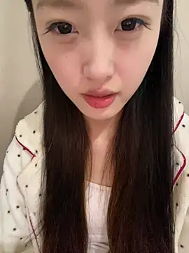 MengMeng0515 online show from 04-22-26, 11:01