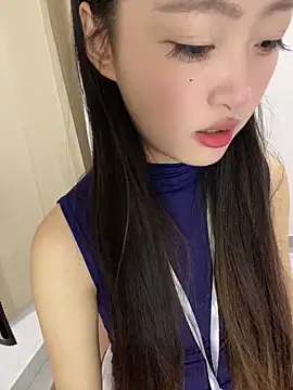 Snapshot of MengMeng0515 chatting on 06-05-26, 01:39 MengMeng0515 online show from 06-05-26, 01:39