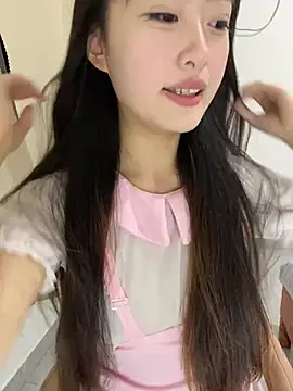 Snapshot of MengMeng0515 chatting on 06-22-26, 01:41 MengMeng0515 online show from 06-22-26, 01:41