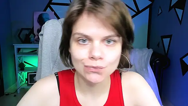 Snapshot of EllieMurler chatting on 09-30-25, 09:03 EllieMurler online show from 09-30-25, 09:03