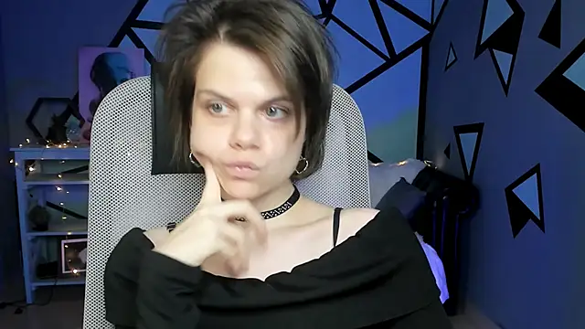 Snapshot of EllieMurler chatting on 10-03-25, 09:17 EllieMurler online show from 10-03-25, 09:17