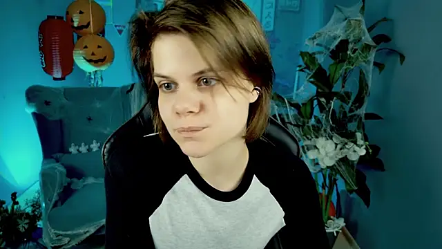 Snapshot of EllieMurler chatting on 11-01-25, 09:22 EllieMurler online show from 11-01-25, 09:22