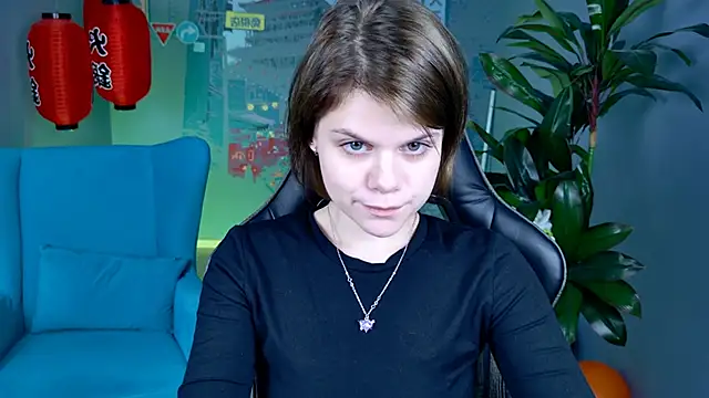 Snapshot of EllieMurler chatting on 11-21-25, 09:08 EllieMurler online show from 11-21-25, 09:08