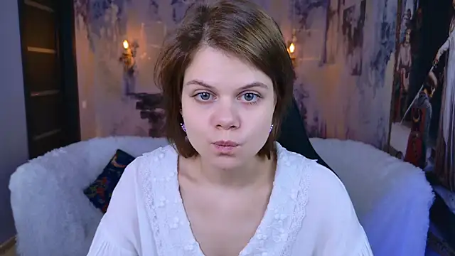 Snapshot of EllieMurler chatting on 11-26-25, 09:10 EllieMurler online show from 11-26-25, 09:10