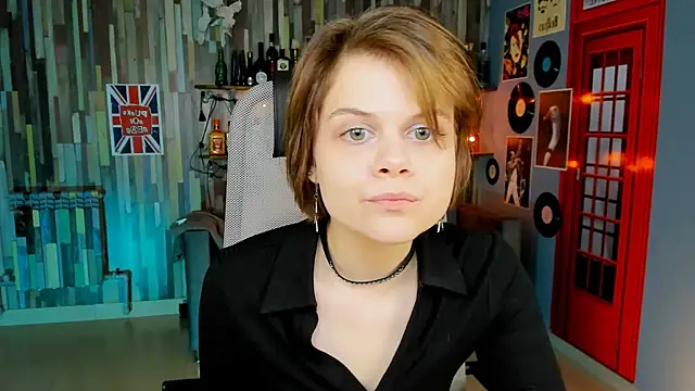 Snapshot of EllieMurler chatting on 12-14-25, 01:27 EllieMurler online show from 12-14-25, 01:27