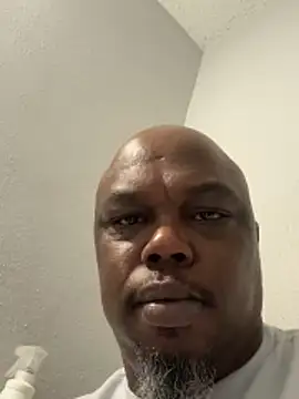 Snapshot of devon3421 chatting on 11-12-25, 05:57 devon3421 online show from 11-12-25, 05:57