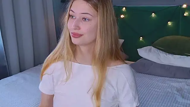 Sofii Ly online show from 09-10-25, 06:13