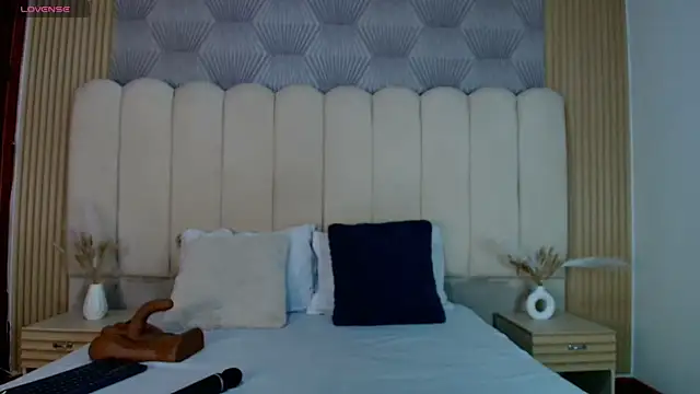 candyclair1 online show from 07-04-26, 06:47