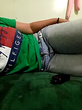 Mroma89six online show from 10-28-25, 05:59