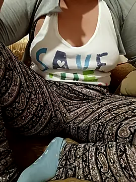 Mroma89six online show from 11-12-25, 05:35