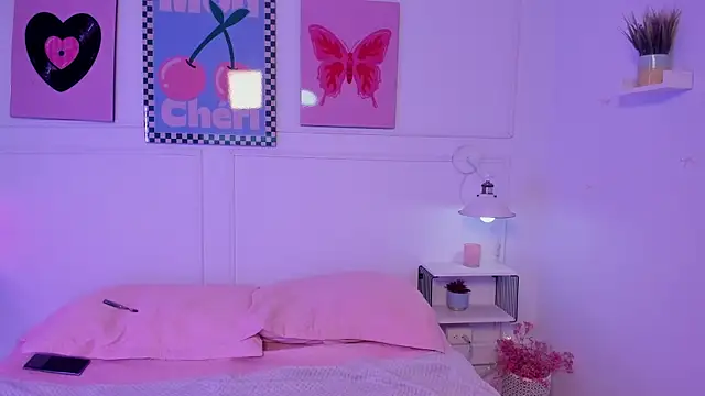 Zoe Lynch  online show from 04-03-26, 12:25