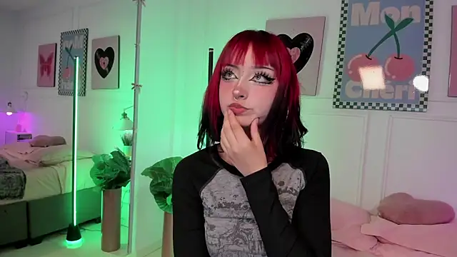 Snapshot of Zoe_Lynch_ chatting on 06-03-26, 12:19 Zoe Lynch online show from 06-03-26, 12:19