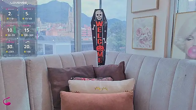 Snapshot of Zoey_thompson chatting on 10-29-25, 07:26 Zoey thompson online show from 10-29-25, 07:26