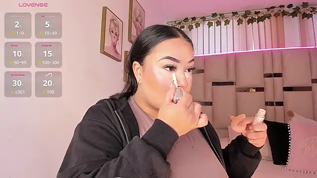 Snapshot of Zoey_thompson chatting on 11-15-25, 08:27 Zoey thompson online show from 11-15-25, 08:27