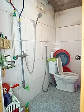 Snapshot of Thuylinh86 chatting on 10-17-25, 07:00 Thuylinh86 online show from 10-17-25, 07:00