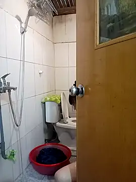 Snapshot of Thuylinh86 chatting on 10-20-25, 02:06 Thuylinh86 online show from 10-20-25, 02:06