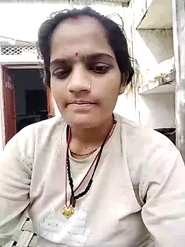 Snapshot of Sofia_kuuu chatting on 09-15-25, 02:55 Sofia kuuu online show from 09-15-25, 02:55