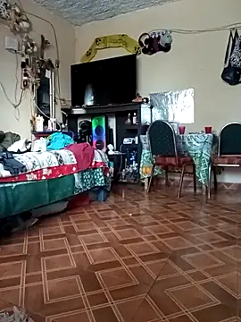 Snapshot of mexosito27 chatting on 09-18-25, 10:45 mexosito27 online show from 09-18-25, 10:45