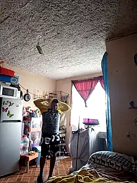 Snapshot of mexosito27 chatting on 10-12-25, 03:22 mexosito27 online show from 10-12-25, 03:22