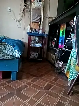 Snapshot of mexosito27 chatting on 10-31-25, 10:11 mexosito27 online show from 10-31-25, 10:11